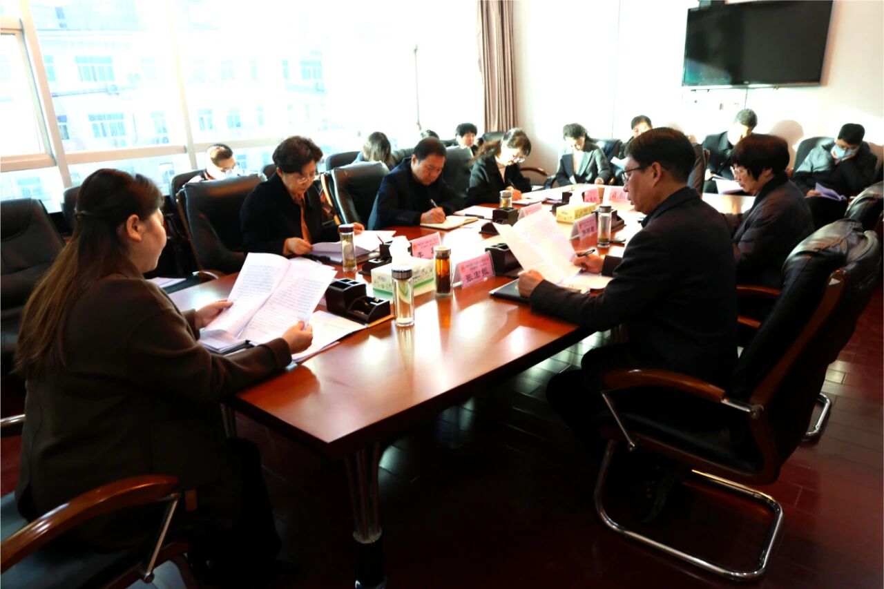 县人大常委会召开党组（扩大）会议